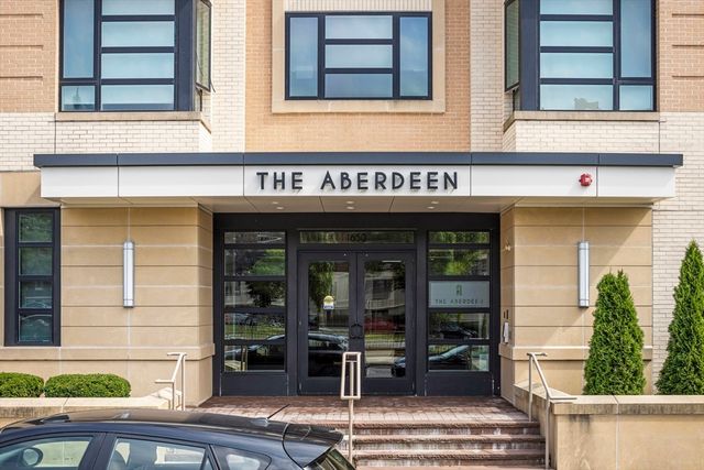 1650 Commonwealth Ave 204, Boston, MA 02135