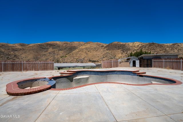 6221 Elizabeth Lake Road, Leona Valley, CA 93551