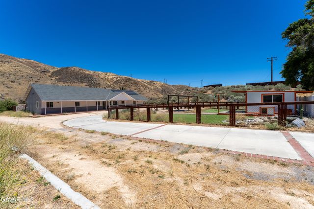 6221 Elizabeth Lake Road, Leona Valley, CA 93551