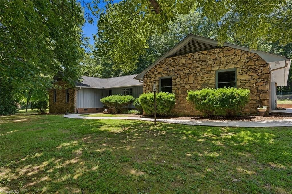 3326 Sedgefield Road, Statesville, NC 28625