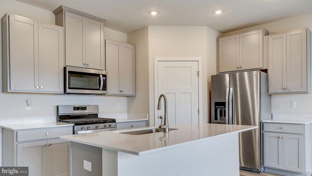 114 ERICA LN, Columbia, PA 17512