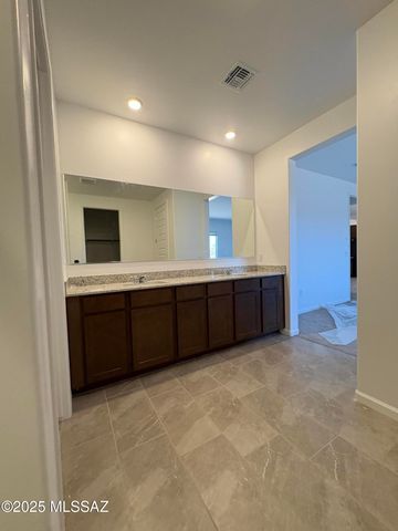 17705 S Sweet Fern Avenue, Vail, AZ 85641