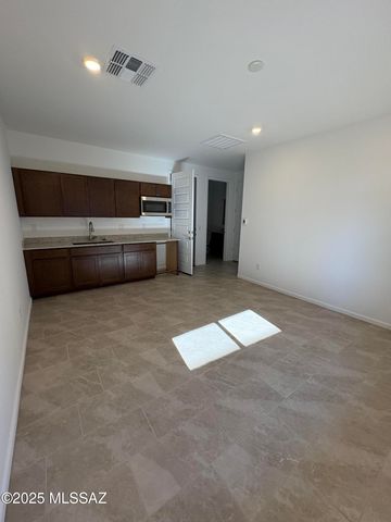 17705 S Sweet Fern Avenue, Vail, AZ 85641