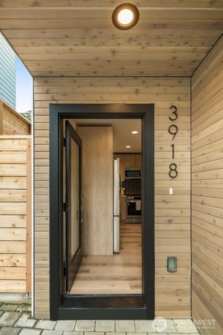 3918 S Juneau Street, Seattle, WA 98118