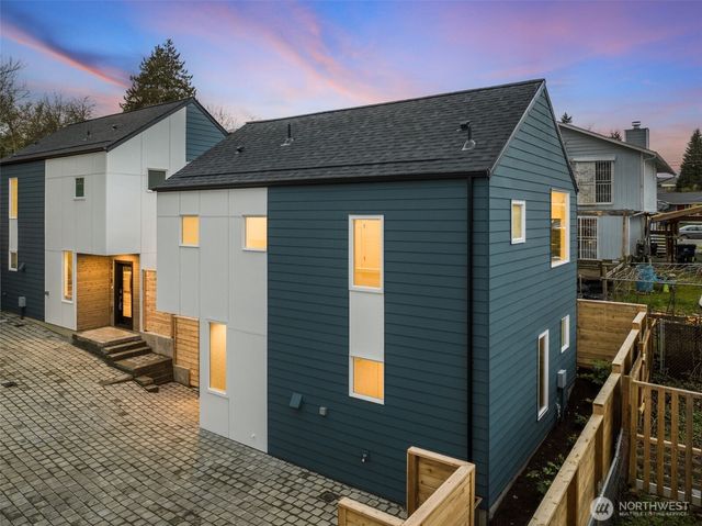3918 S Juneau Street, Seattle, WA 98118