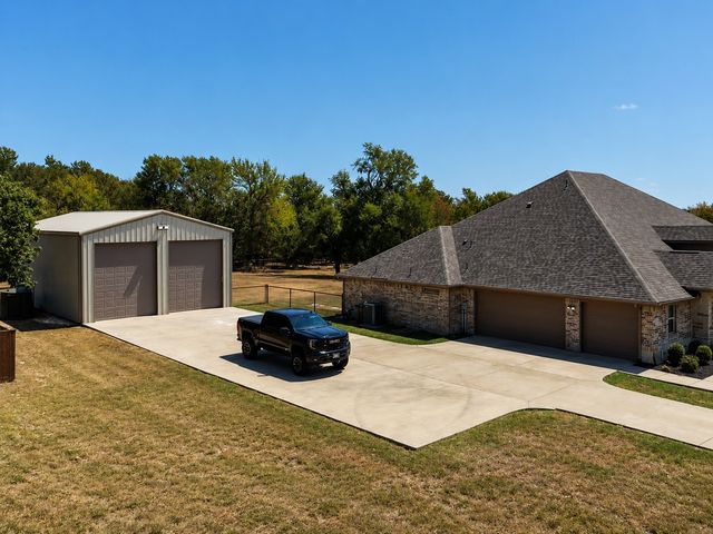 1231 Christie Lane, Terrell, TX 75161