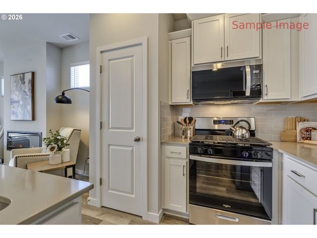 2110 Myrtle Ln Lot 87, Forest Grove, OR 97116