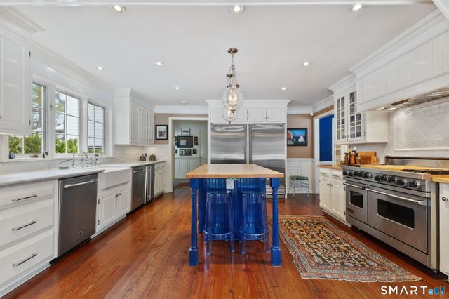 245 Benedict Hill Road, New Canaan, CT 06840