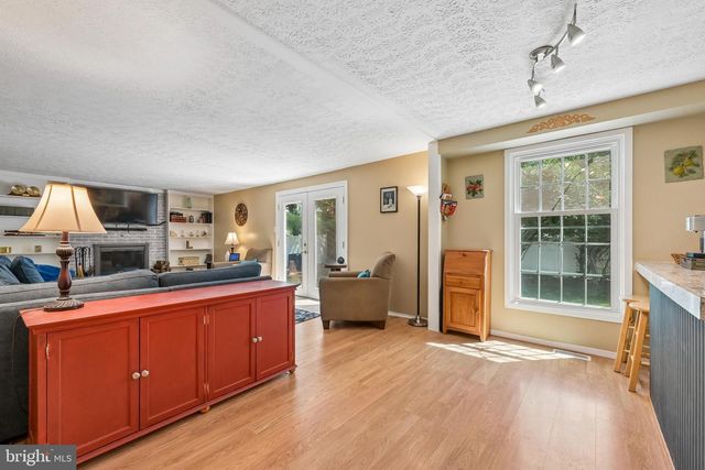 304 STONEY BROOK LN, Marlton, NJ 08053
