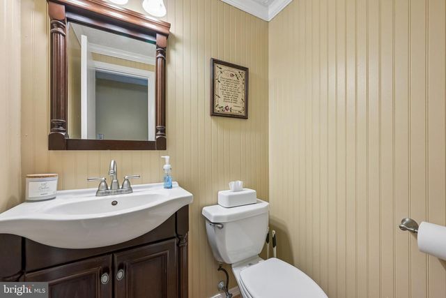 304 STONEY BROOK LN, Marlton, NJ 08053