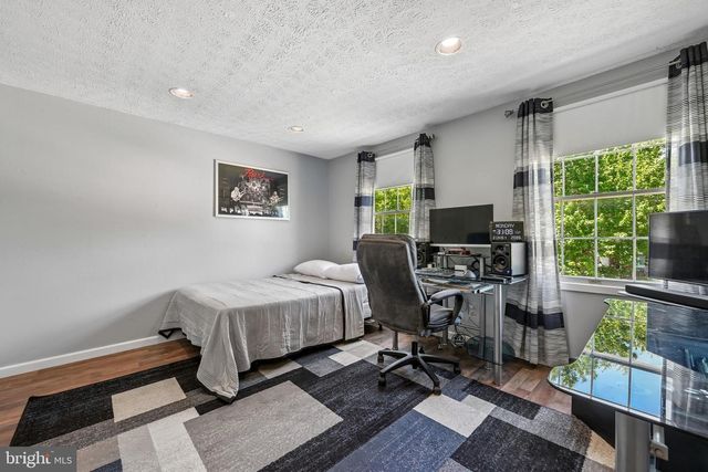 304 STONEY BROOK LN, Marlton, NJ 08053