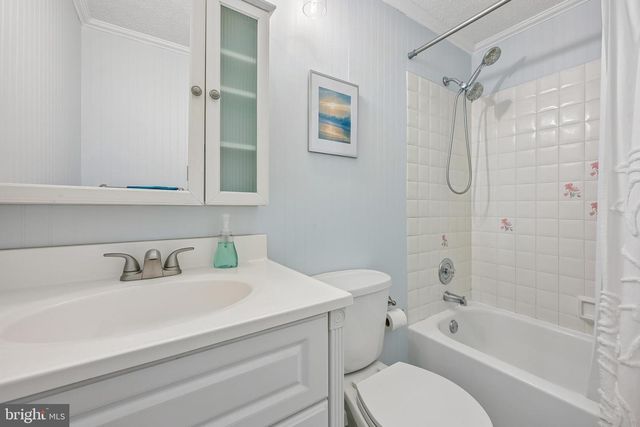 304 STONEY BROOK LN, Marlton, NJ 08053