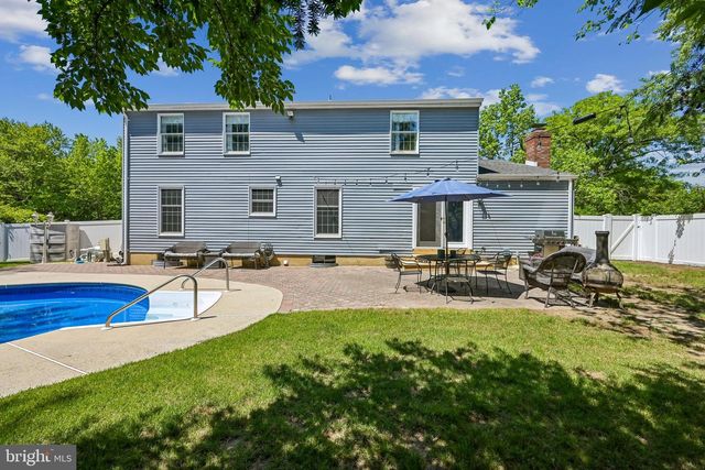 304 STONEY BROOK LN, Marlton, NJ 08053