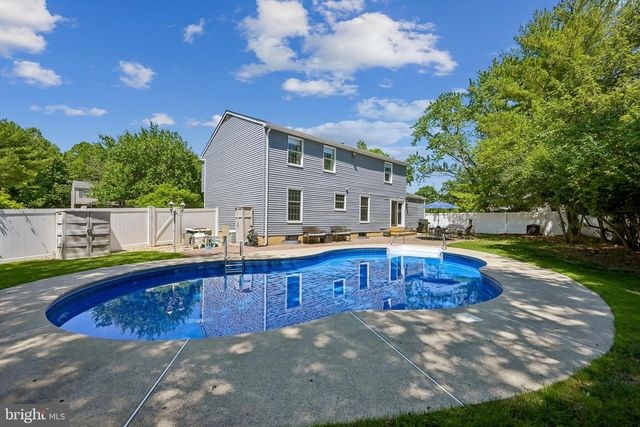 304 STONEY BROOK LN, Marlton, NJ 08053