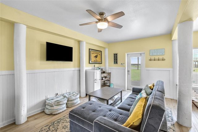 6877 State Highway 361 36, Port Aransas, TX 78373