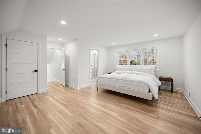 515 WOODLAND CT NW, Vienna, VA 22180