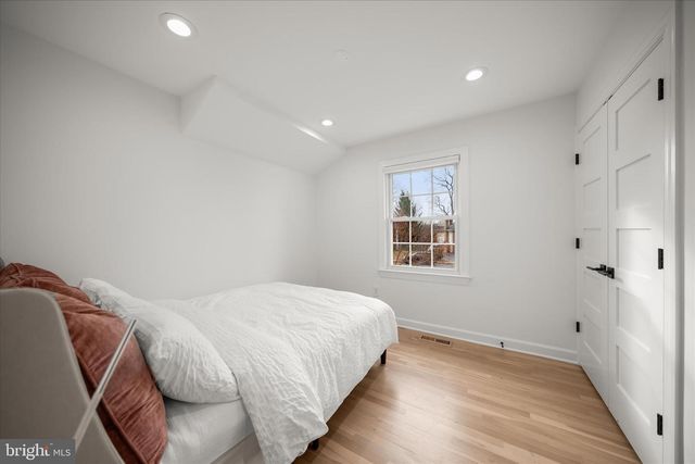 515 WOODLAND CT NW, Vienna, VA 22180