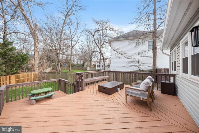 515 WOODLAND CT NW, Vienna, VA 22180