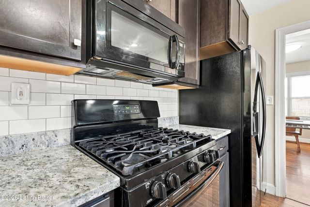 3023 Wellbrooke Rd, Louisville, KY 40205
