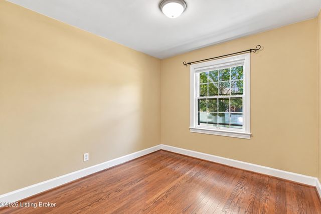 3023 Wellbrooke Rd, Louisville, KY 40205