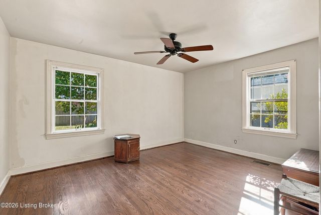 3023 Wellbrooke Rd, Louisville, KY 40205