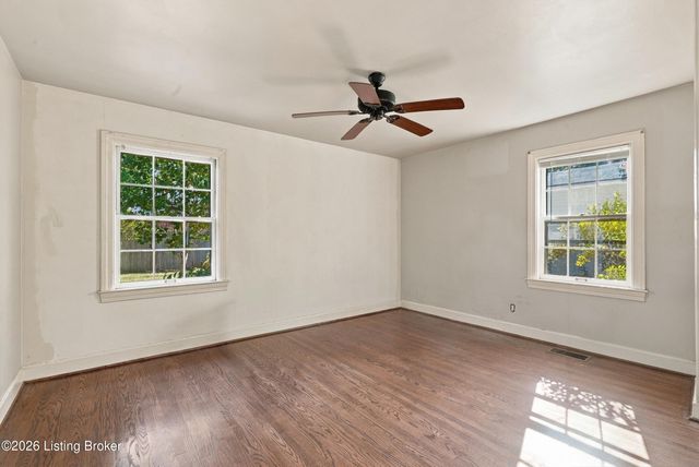 3023 Wellbrooke Rd, Louisville, KY 40205
