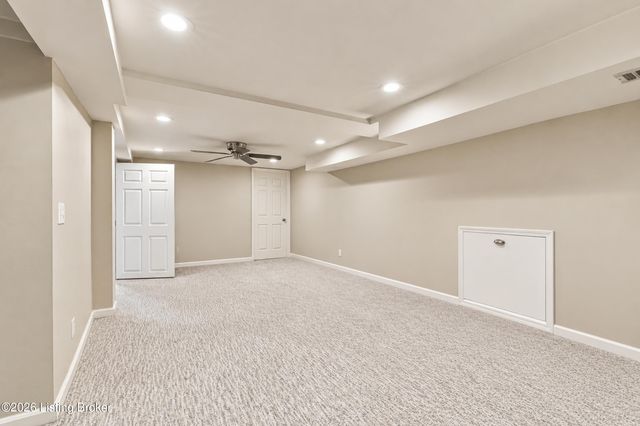 3023 Wellbrooke Rd, Louisville, KY 40205