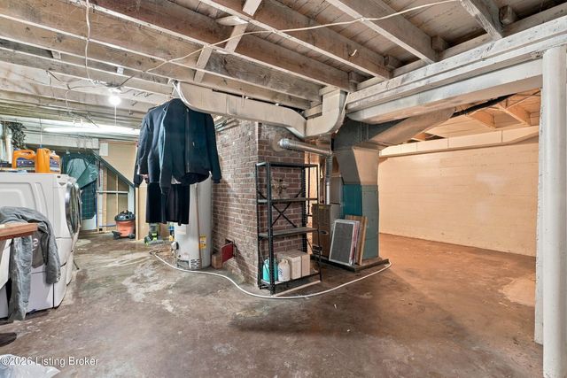 3023 Wellbrooke Rd, Louisville, KY 40205