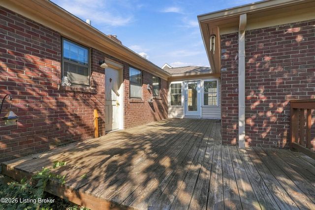 3023 Wellbrooke Rd, Louisville, KY 40205
