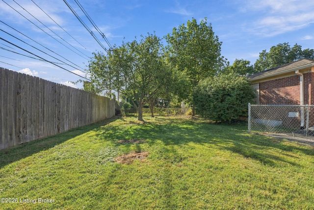 3023 Wellbrooke Rd, Louisville, KY 40205