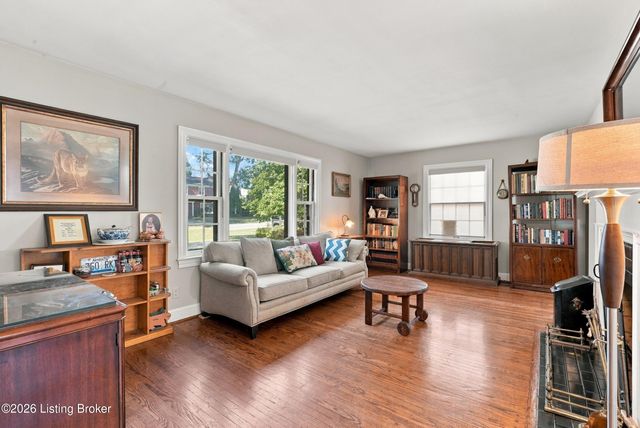 3023 Wellbrooke Rd, Louisville, KY 40205