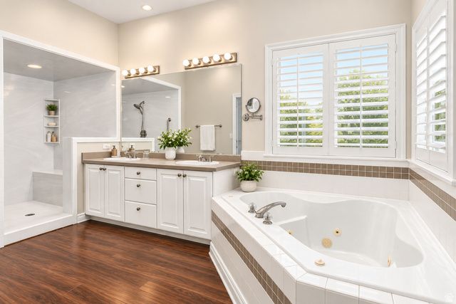 1581 E OLD LAKE LN, Fruit Heights, UT 84037