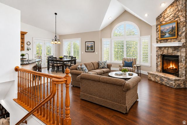 1581 E OLD LAKE LN, Fruit Heights, UT 84037