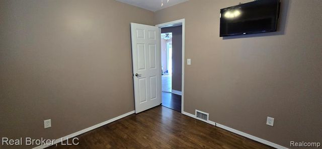 23401 Filmore Street, Taylor, MI 48180