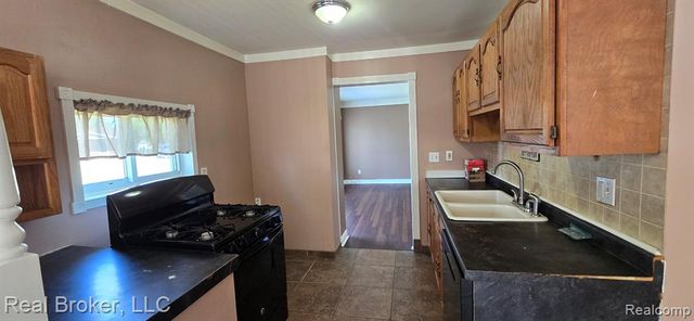 23401 Filmore Street, Taylor, MI 48180