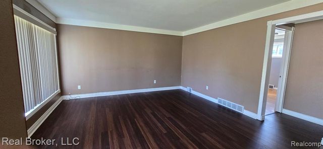 23401 Filmore Street, Taylor, MI 48180