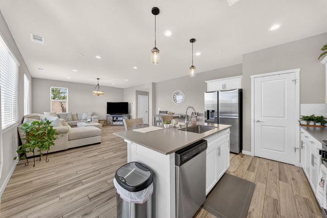 4219 N Reed Avenue, Fresno, CA 93723