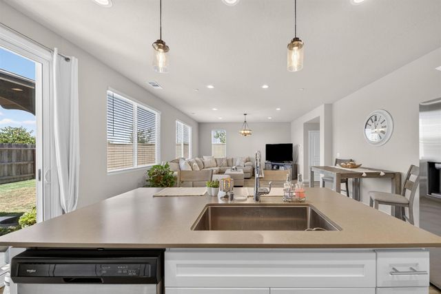 4219 N Reed Avenue, Fresno, CA 93723