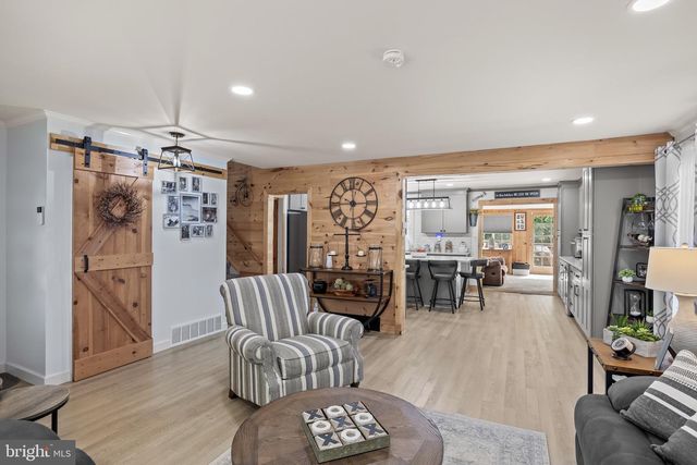 306 FENIMORE LN, Delanco, NJ 08075
