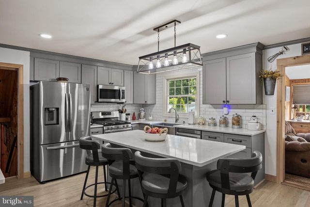 306 FENIMORE LN, Delanco, NJ 08075