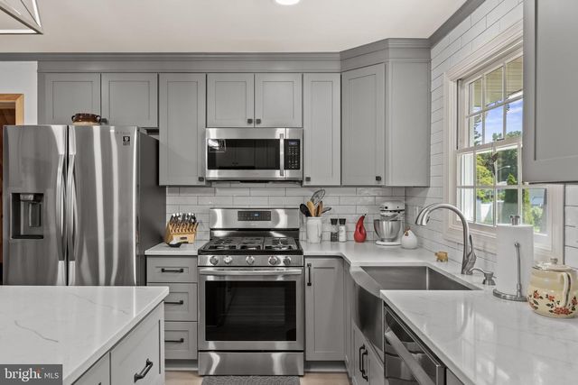 306 FENIMORE LN, Delanco, NJ 08075