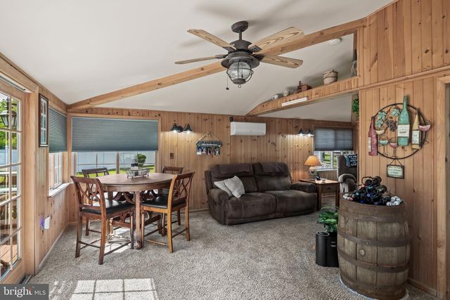 306 FENIMORE LN, Delanco, NJ 08075