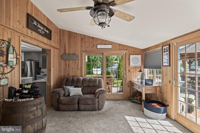 306 FENIMORE LN, Delanco, NJ 08075