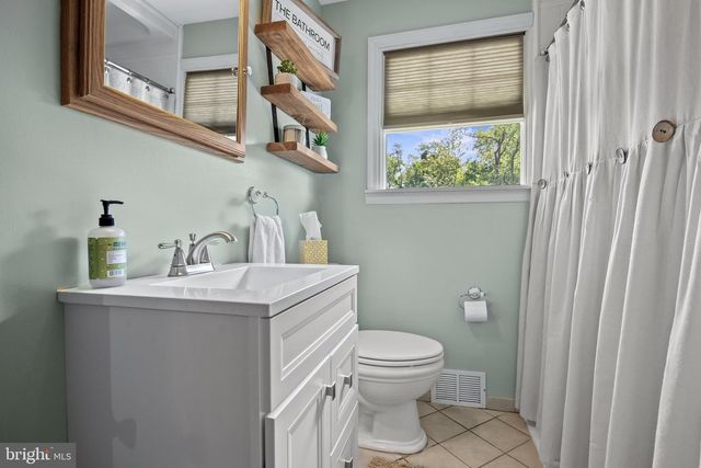 306 FENIMORE LN, Delanco, NJ 08075