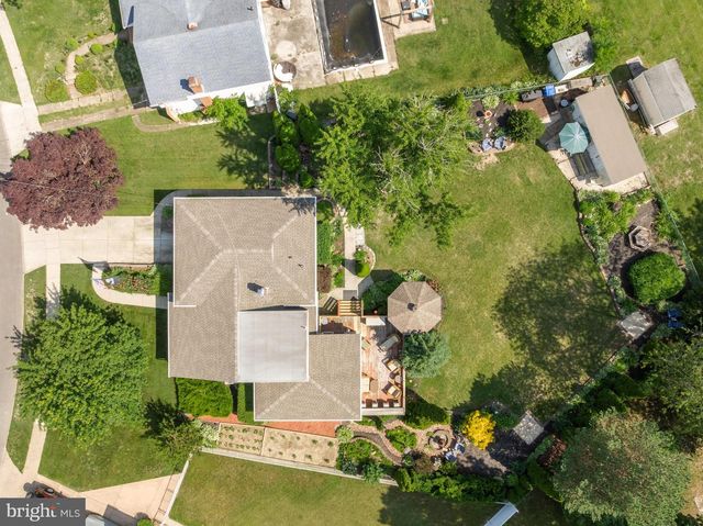 306 FENIMORE LN, Delanco, NJ 08075