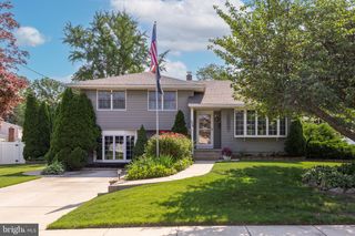 306 FENIMORE LN, Delanco, NJ 08075