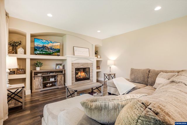 18389 S Winnifred Av, Molalla, OR 97038