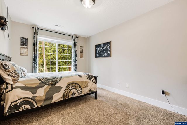 18389 S Winnifred Av, Molalla, OR 97038