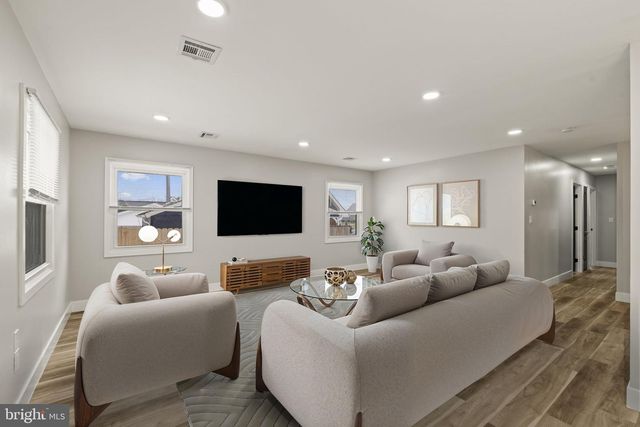 24 PILGRIM LN, Willingboro, NJ 08046