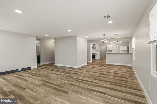 24 PILGRIM LN, Willingboro, NJ 08046